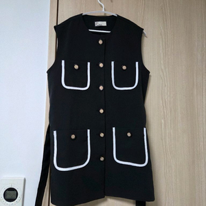 34 Fashion 블랙 조끼