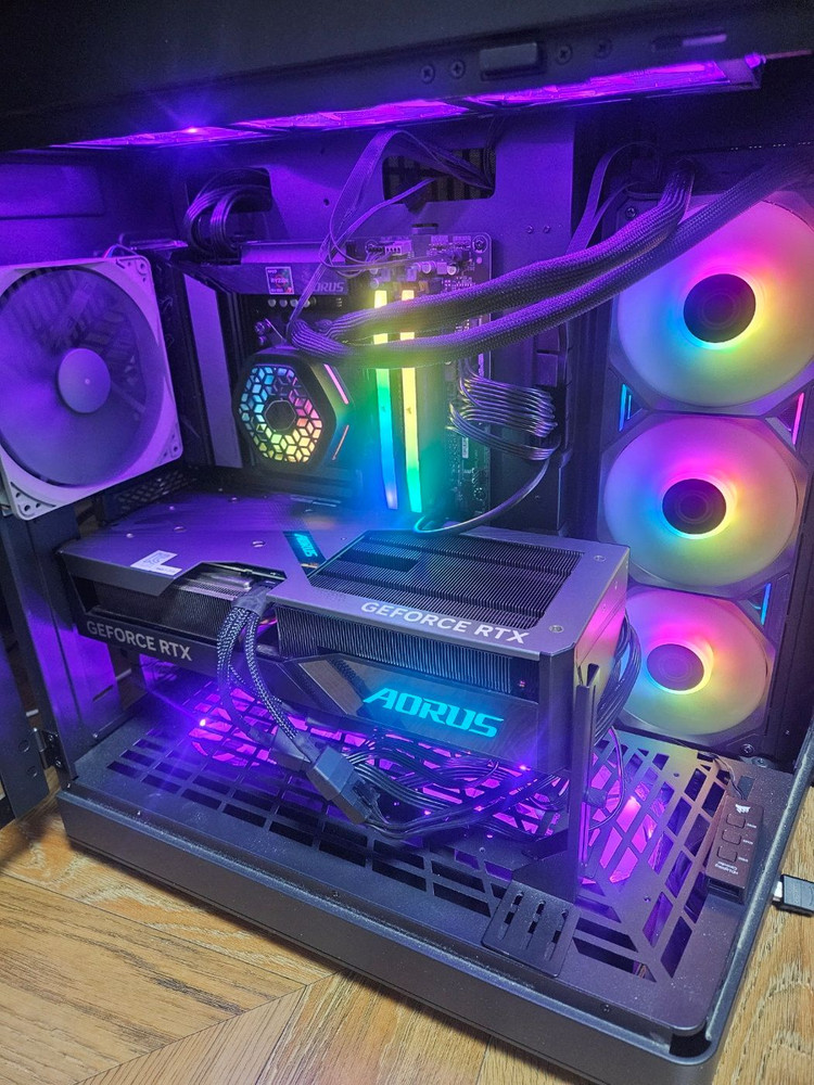 부산 9800x3d 고사양 데스크탑 pc 어로스 본체 팝니다--1
