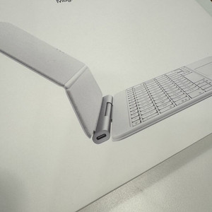 미개봉 새제품 아이패드 에어11 매직키보드 흰색 이미지