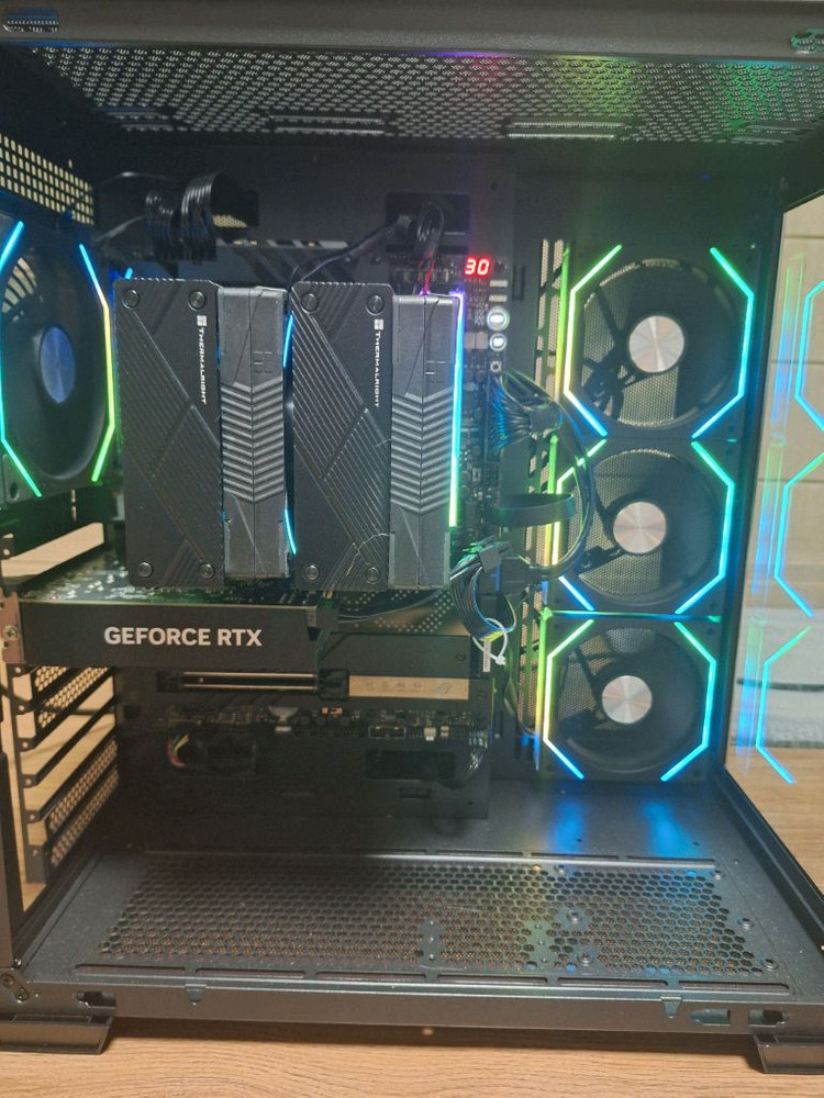 게이밍 컴퓨터 PC 본체 Ryzen 9950X3D 반본체 이이온2 배그 로아 게임용 작업용 데스크탑--2