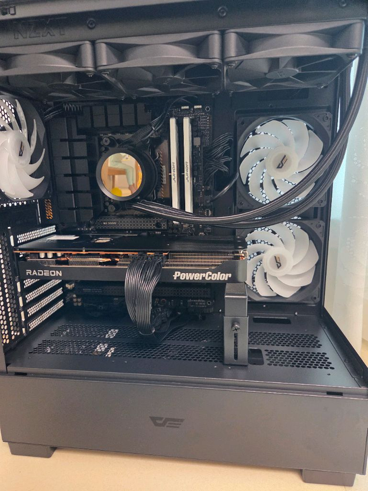 7950x3d, b650, rx 9070xt 고사양 본체 이미지