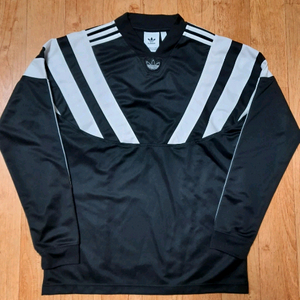 (정품, 거의새것) 아디다스 발란타 96 슬리브 블랙 맨투맨,넉넉한95