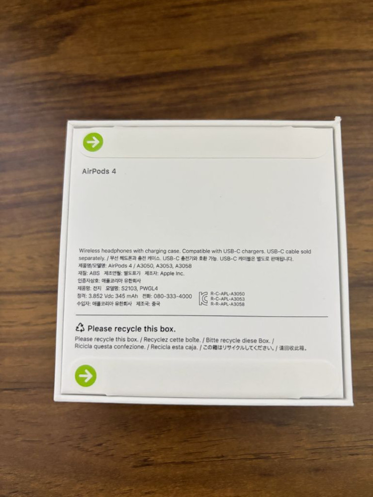 애플 에어팟 4세대 일반모델 미개봉--1