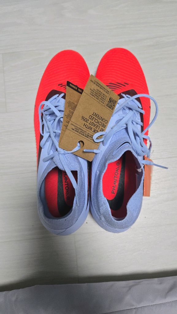 나이키 팬텀6 하이 ACAD FG MG 295mm 판매합니다 축구화--1