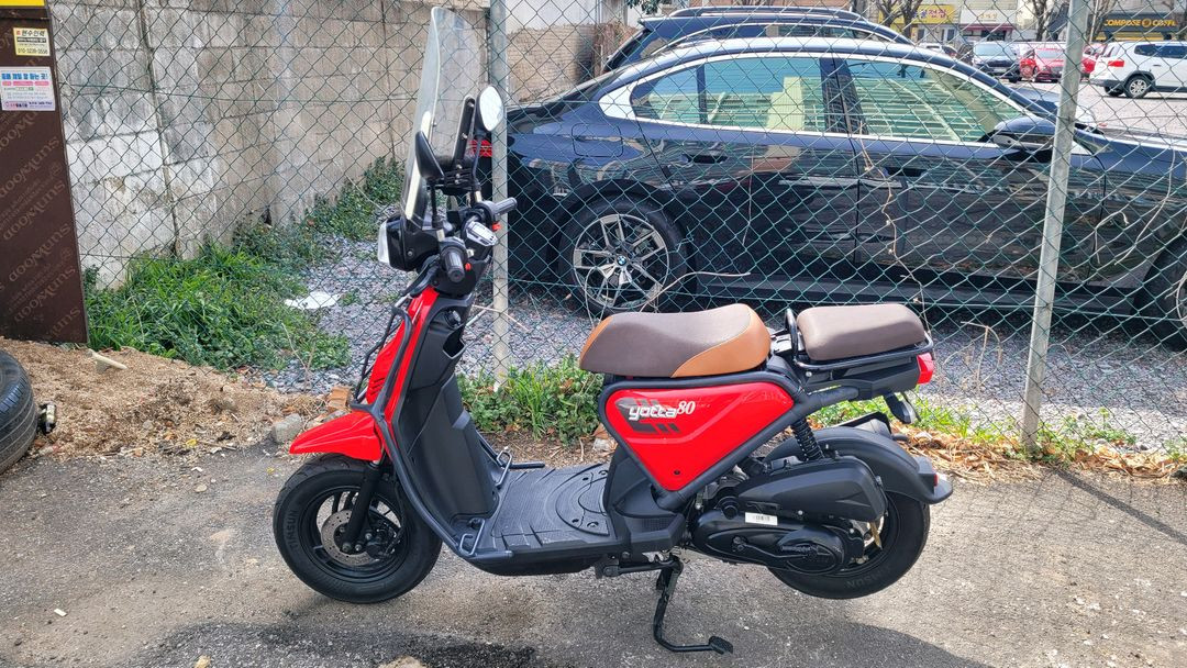 요타 80cc 스쿠터 800km 탔구요 18년식 폐지서류 3장 이미지