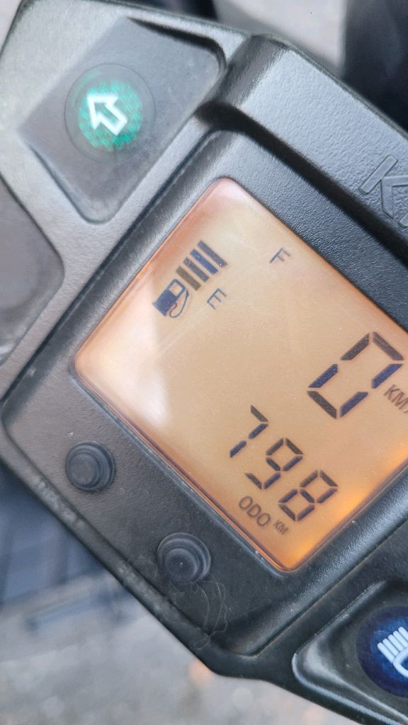 요타 80cc 스쿠터 800km 탔구요 18년식 폐지서류 3장 이미지