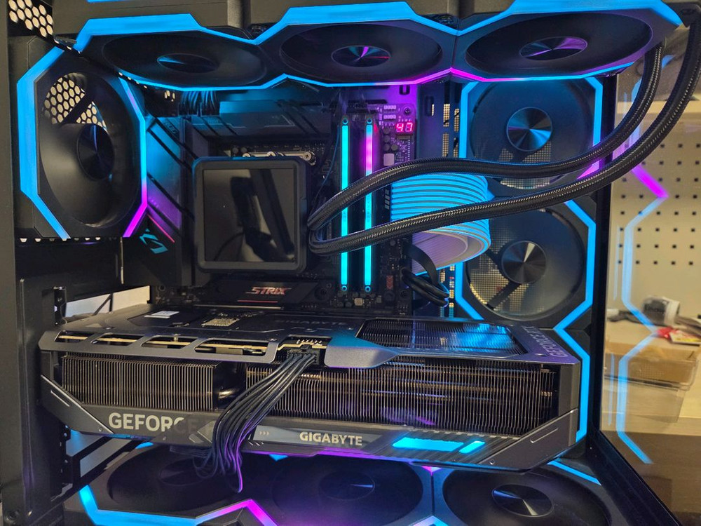 7800x3D 5070ti 48gb 1TB 게이밍 컴퓨터--1