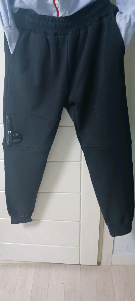 C. P컴퍼니 렌 즈 조거팬츠--3