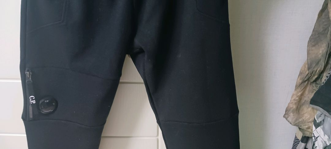 C. P컴퍼니 렌 즈 조거팬츠--4