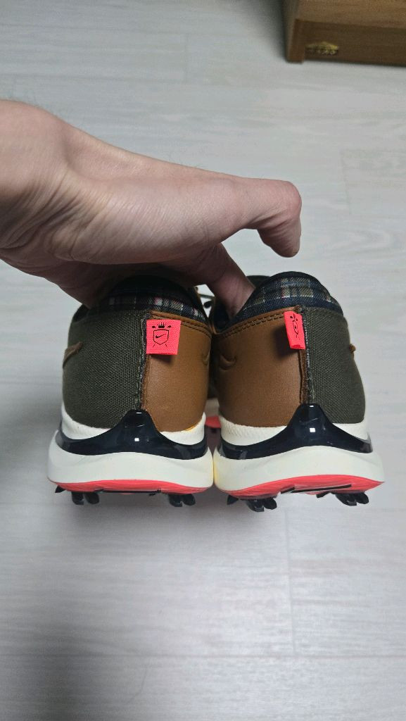 나이키 에어 줌 빅토리 투어3 NRG W OC24 255mm 판매합니다 골프화--4