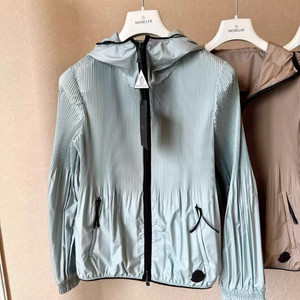 몽클레어 아네모네 플리츠 바람막이