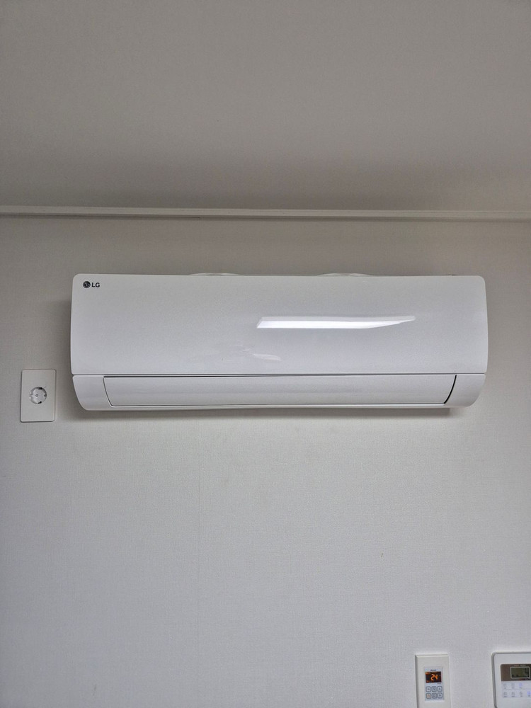 LG 2in1 에어컨 (스탠드 + 벽걸이) 판매합니다 이미지