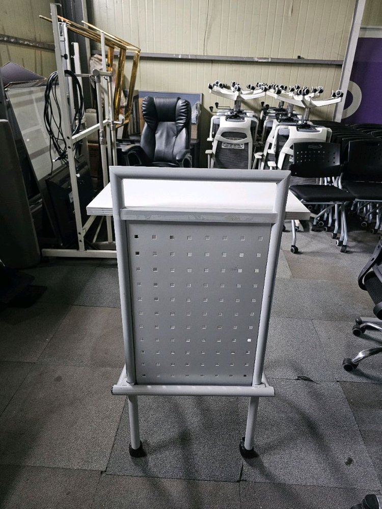 접이식 교실용 책상 이미지