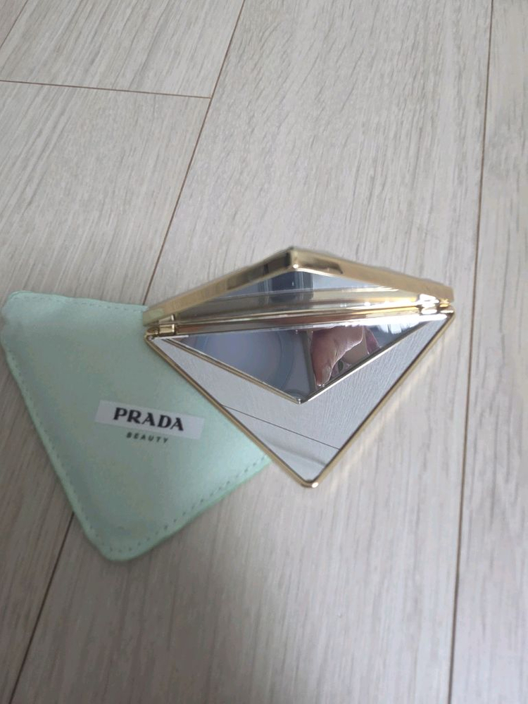 정품) 프라다 거울 (코스메틱)--1