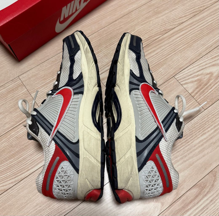 나이키 줌 보메로5 포톤 더스트 피칸테 레드 280사이즈 이미지