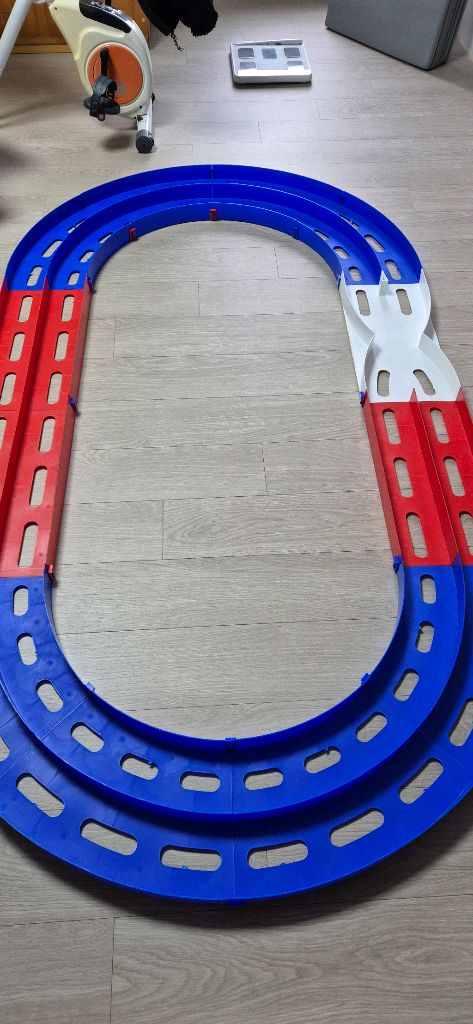 미니 4륜 구동 자동차 경주용 컬러트랙 이미지