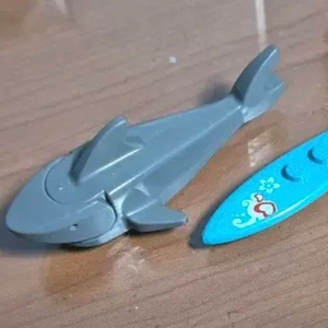 레고 소품 상어 및 서핑보드