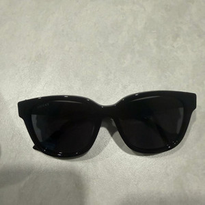 구찌선글라스 남성 여성공용 사용가능(미사용)보증서포함 이미지