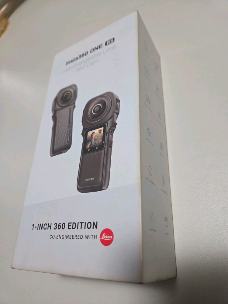라이카 렌즈 Insta360 ONE RS 1인치 360 에디션 신품급 풀박 + 인비저블 셀카봉 + 삼각대 이미지