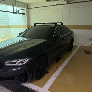 BMW 5시리즈(G30) 툴레 윙바엣지 가로바 판매합니다. 이미지