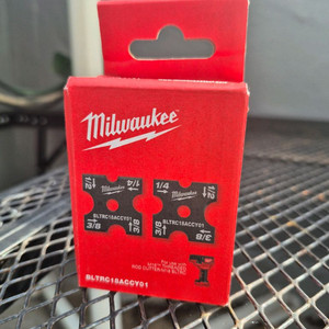 밀워키 전산볼트 커팅날/컷팅날/커터날(교체용) 새상품 팝니다.