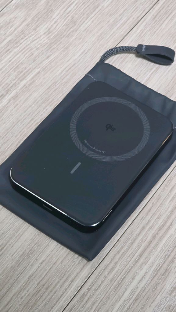 앤커 맥고 파워뱅크 10000mAh 30W 무선충전 보조배터리 A1664--1