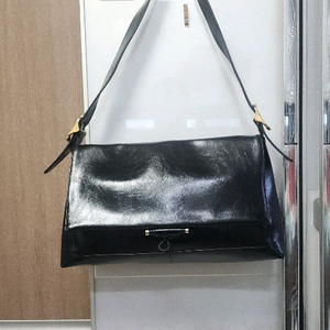 루에브르 삭드자뎅 과 삭드바토 각각