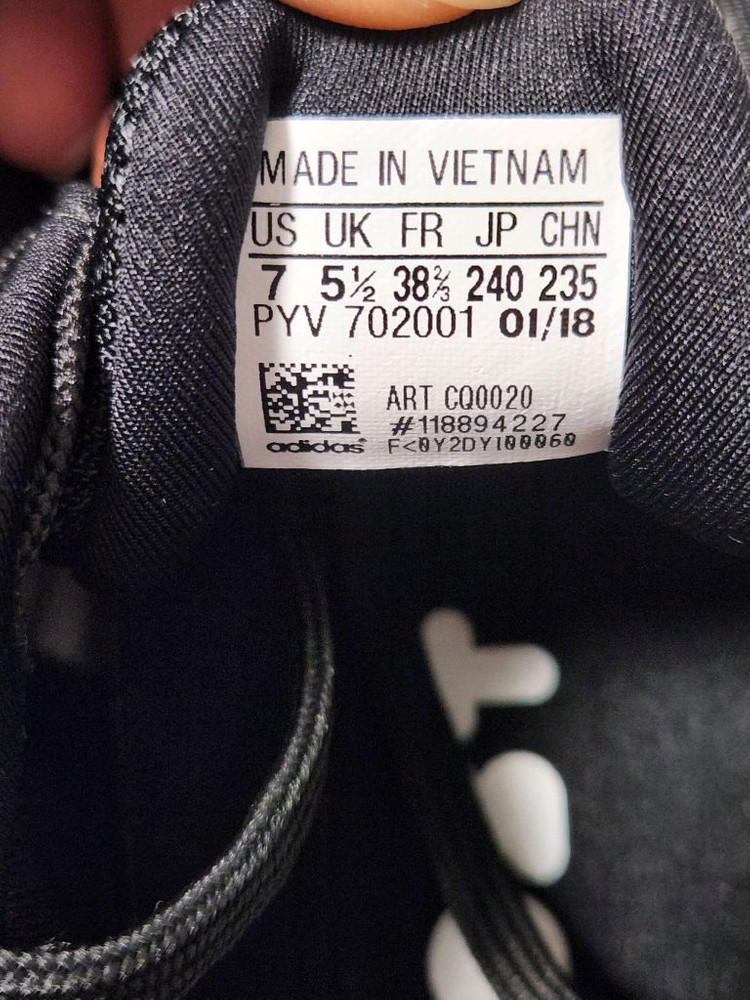 새상품급) 아디다스 운동화 리스판스 CQ0020 러닝화 사이즈240러닝화/여성용(W)/로우탑/색상: 블랙 /출시가: 이미지