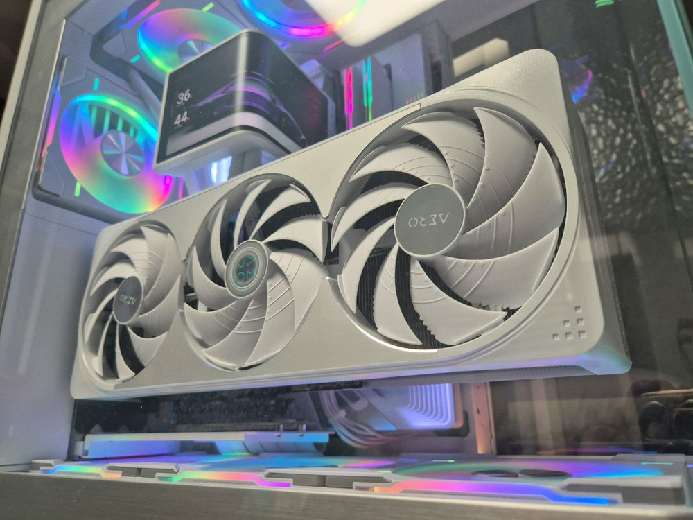 고성능 게이밍 PC 9800X3D 5070 Ti 이미지