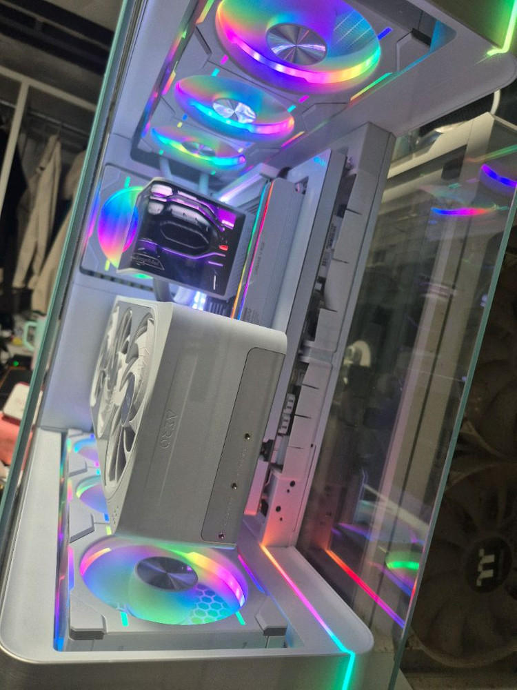 고성능 게이밍 PC 9800X3D 5070 Ti 이미지