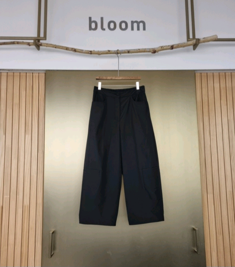 제평 블룸 블랙 배기 팬츠 이미지