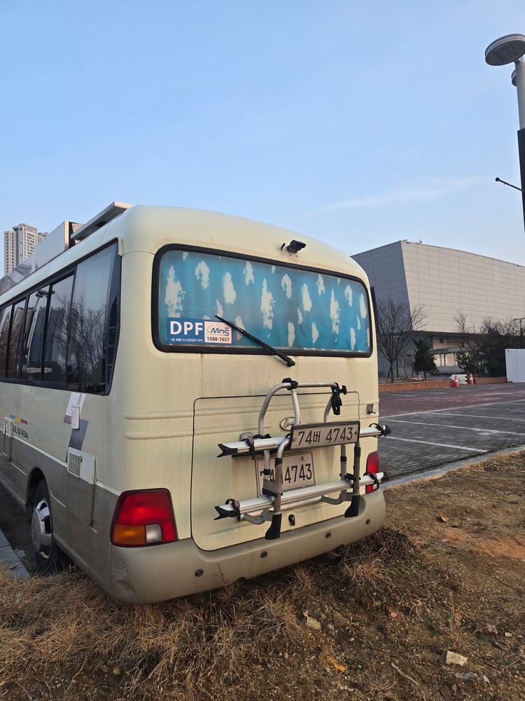 대형 버스 캠핑카 이미지