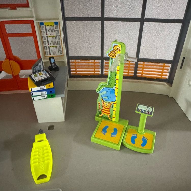 6657)단종)플레이모빌 어린이종합병원 이층병원--7