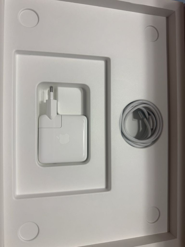 맥북프로 M4 14인치 실버 이미지