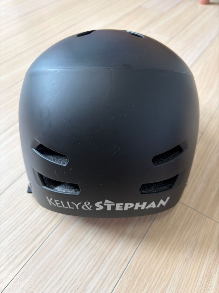 휠라 인라인스케이트 풀세트 (블랙&레드 / 215-240 / 7만원)--7