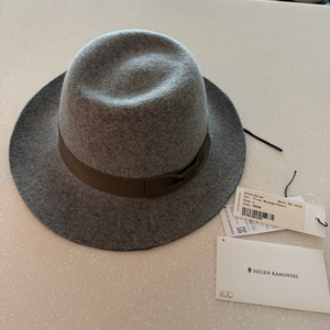 헬렌카민스키 울 페도라 이미지