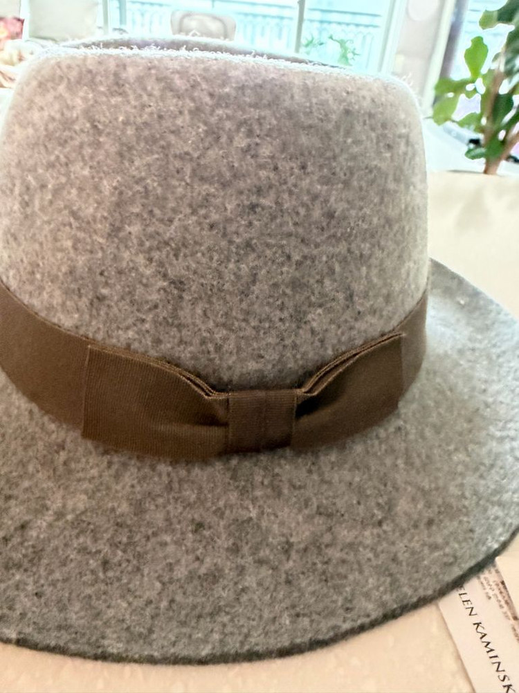 헬렌카민스키 울 페도라 이미지