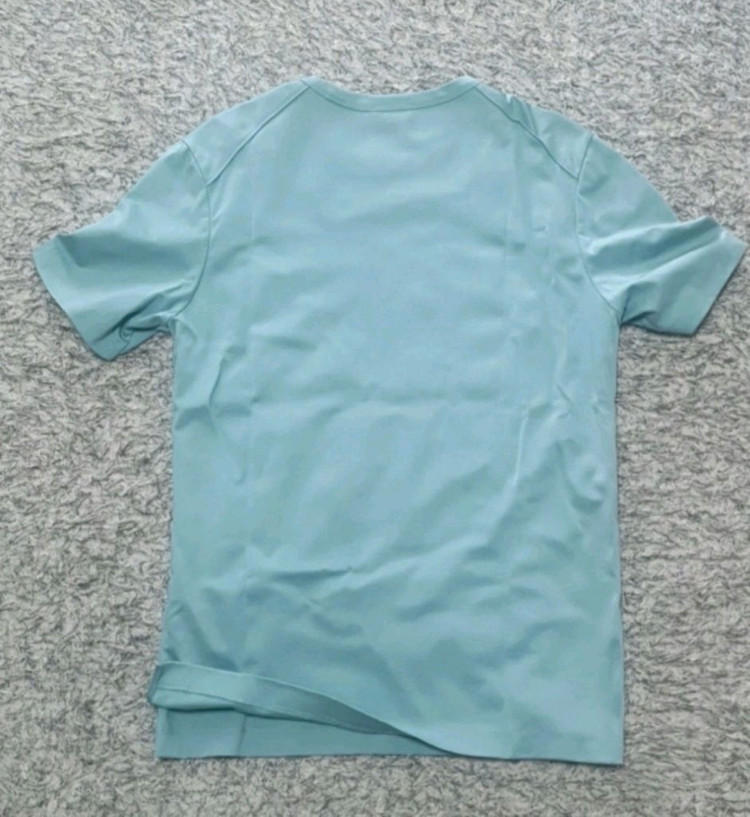 타임옴므 라운드넥 티셔츠 판매해요 이미지