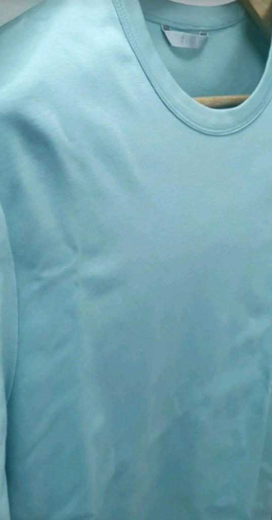 타임옴므 라운드넥 티셔츠 판매해요 이미지