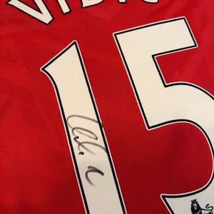 10-11 맨유 비디치 싸인 유니폼 인증가능 이미지