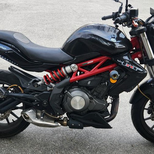 베넬리300 오토바이 2017년 2만천 라이더 TNT300