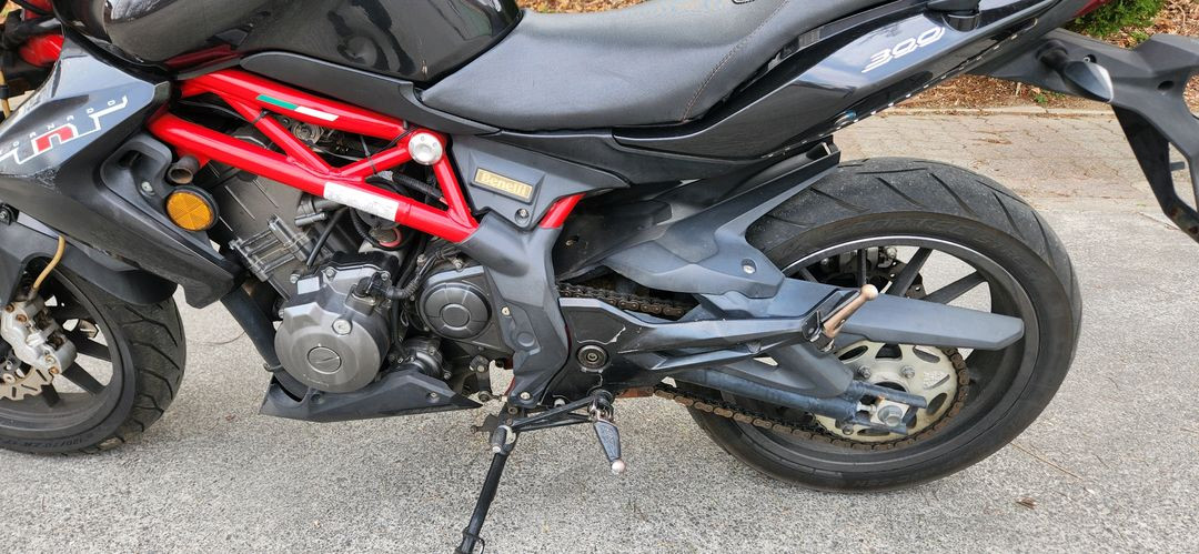 베넬리300 오토바이 2017년 2만천 라이더 TNT300--8