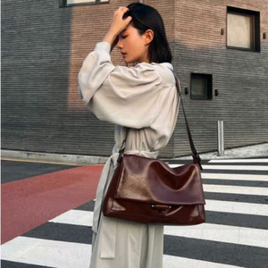 루에브르 숄더백 삭드자댕 라지 브라운 이미지
