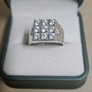 18k우신다이몬드반지