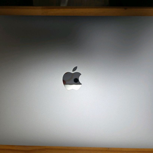 M1 맥북에어 13인치 기본형 / 배터리효율 87%