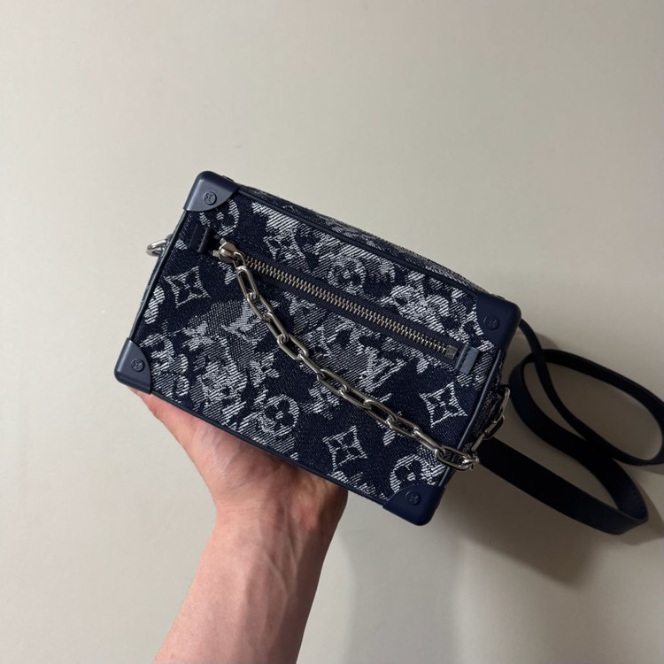 [한정판/당일출고]루이비통 테피스트리 소프트트렁크 크로스백 이미지