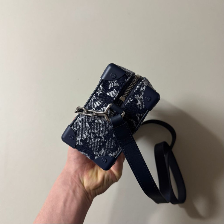 [한정판/당일출고]루이비통 테피스트리 소프트트렁크 크로스백 이미지