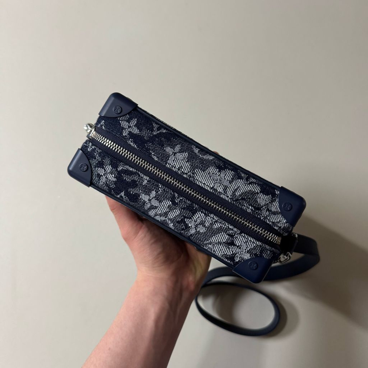 [한정판/당일출고]루이비통 테피스트리 소프트트렁크 크로스백 이미지