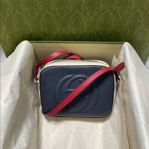 구찌 GG 로고 소호 디스코백 크로스백 이미지