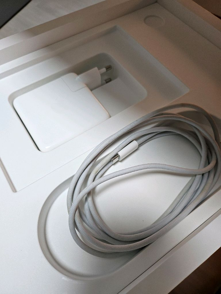 M1 맥북 프로 14인치 32g 1TB 판매 이미지